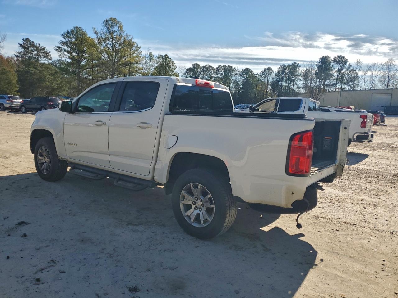 2020 CHEVROLET COLORADO LT photo 2