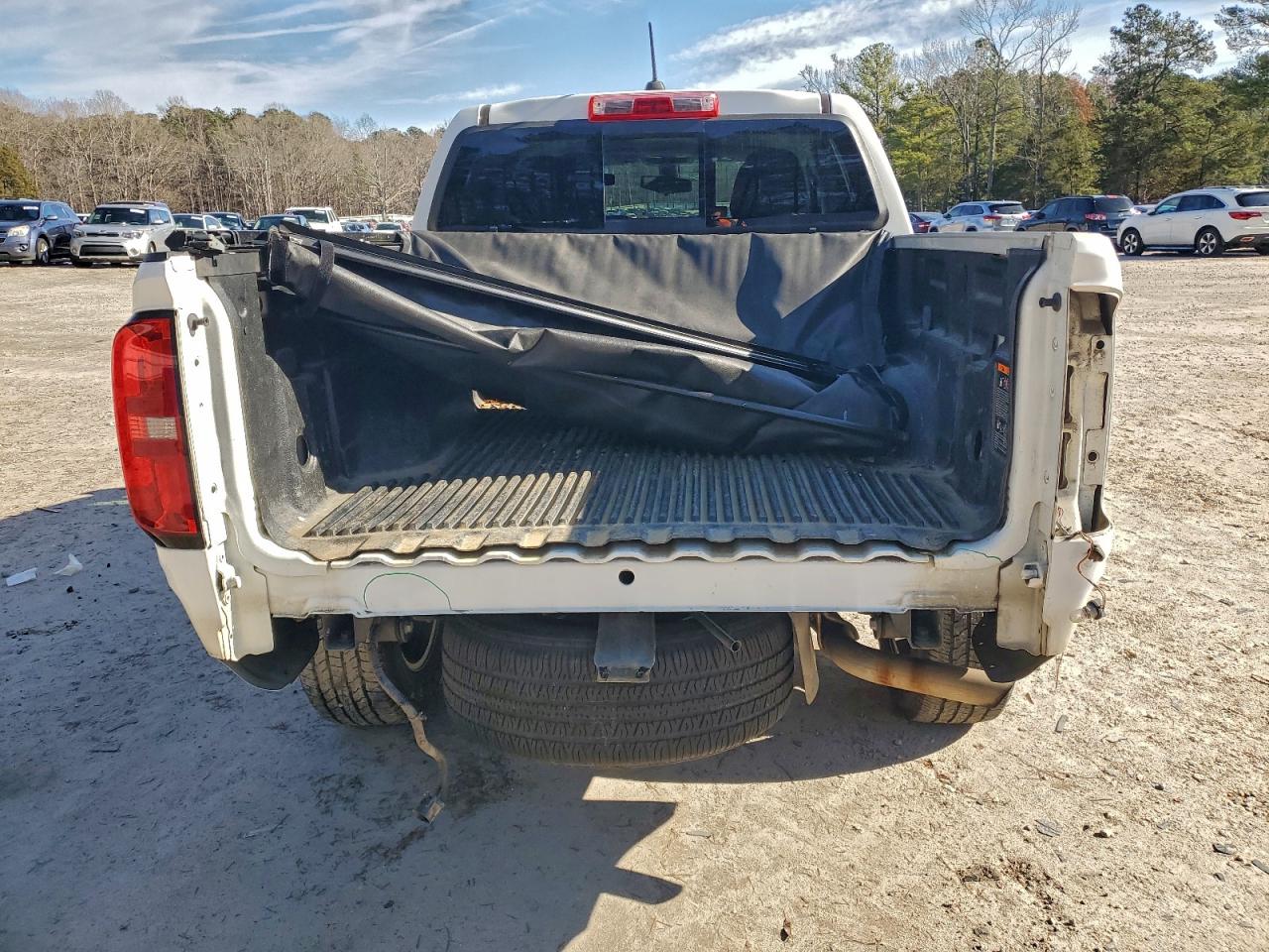 2020 CHEVROLET COLORADO LT photo 6