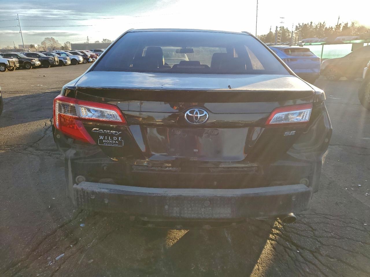 2014 TOYOTA CAMRY L photo 6