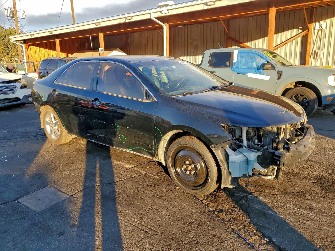 2014 TOYOTA CAMRY L photo 4