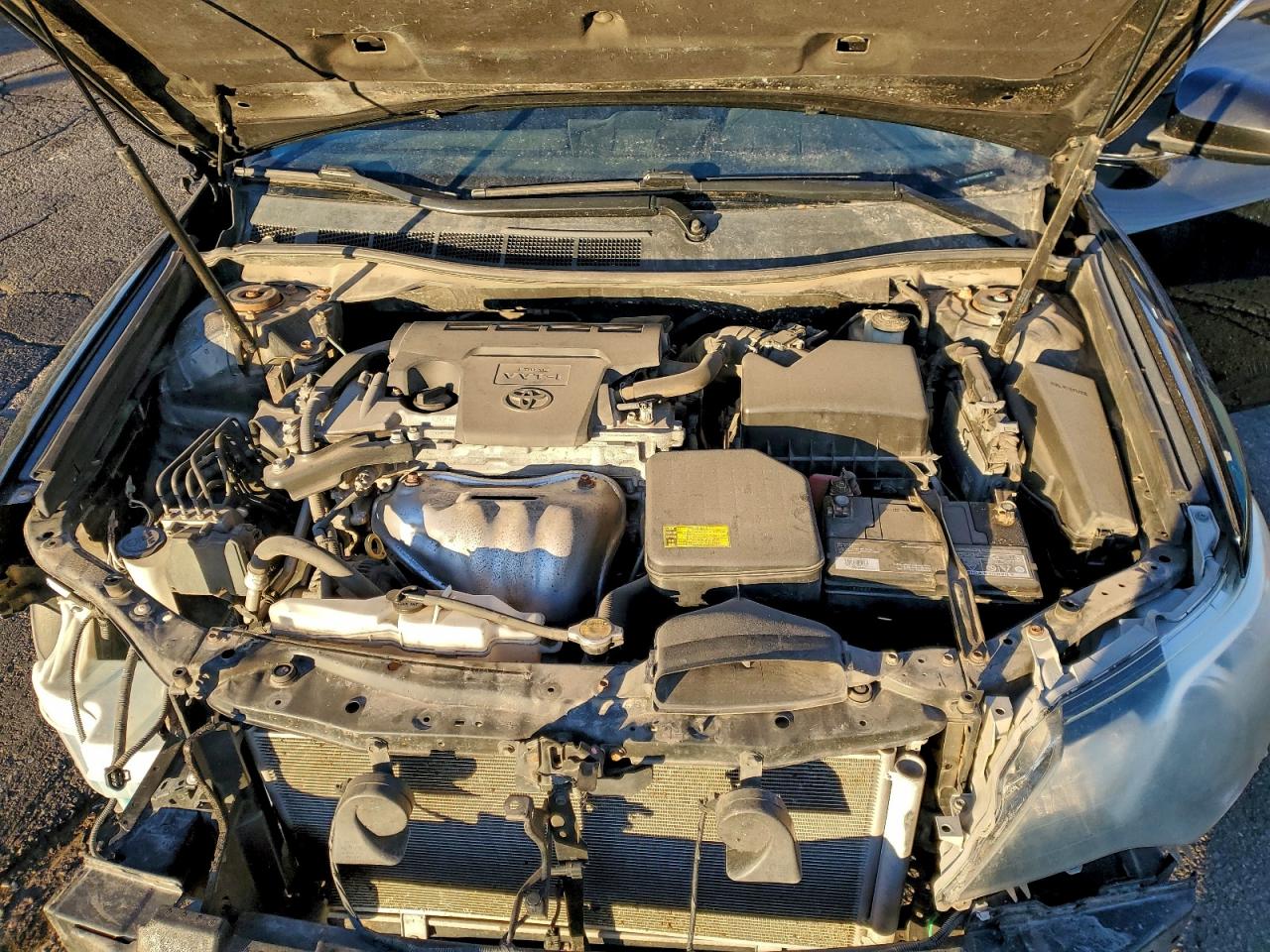 2014 TOYOTA CAMRY L photo 11