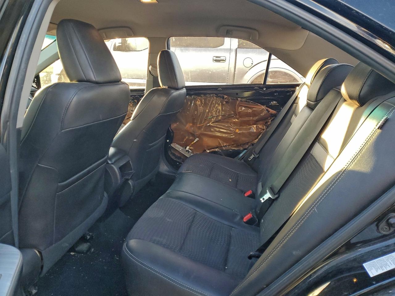 2014 TOYOTA CAMRY L photo 10