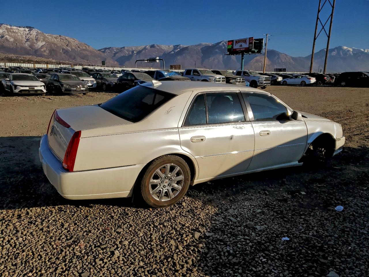 2009 CADILLAC DTS photo 3