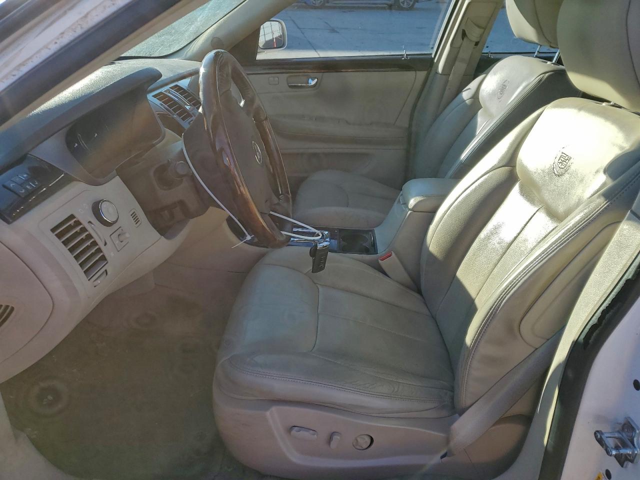 2009 CADILLAC DTS photo 7