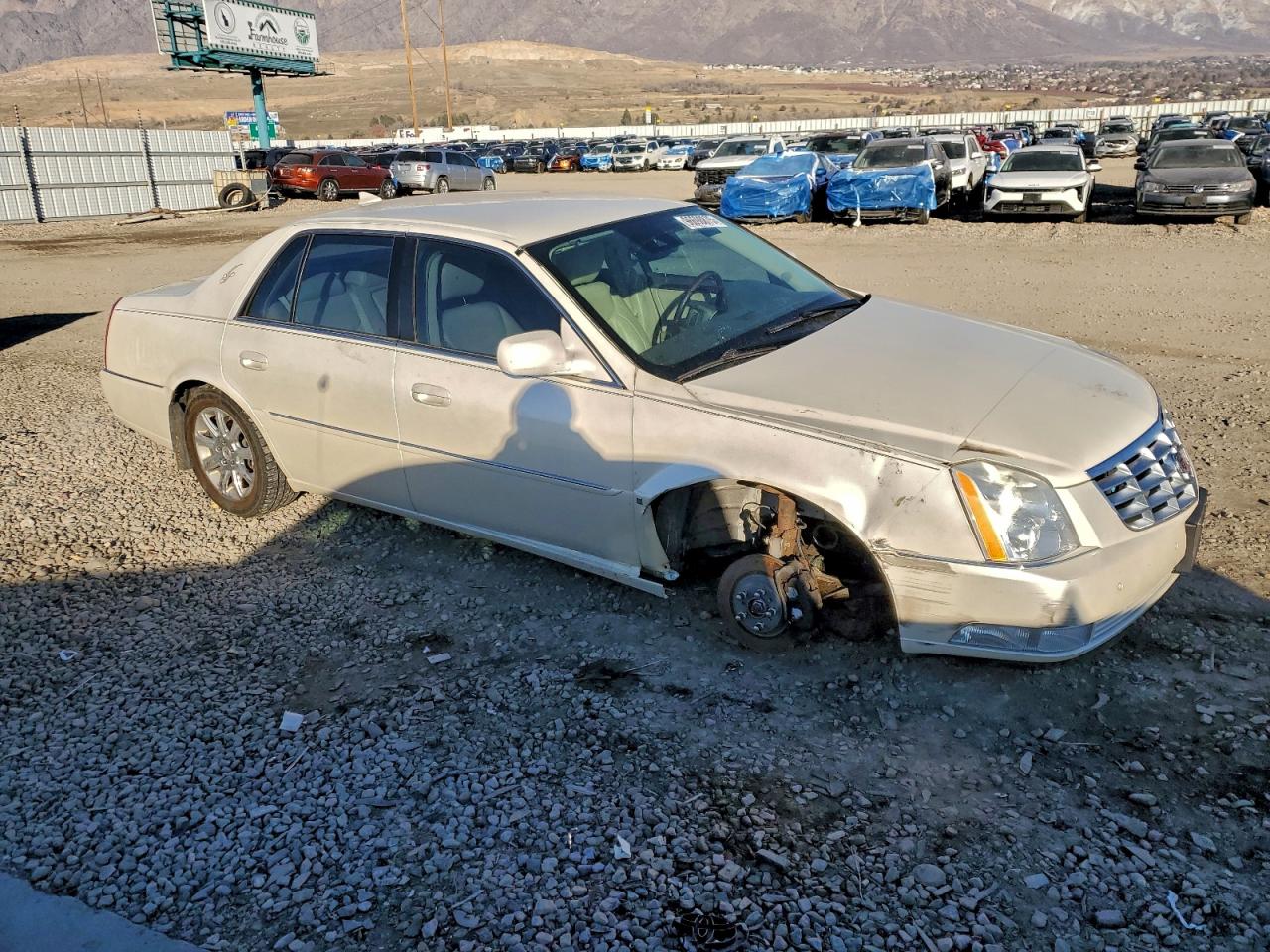 2009 CADILLAC DTS photo 4