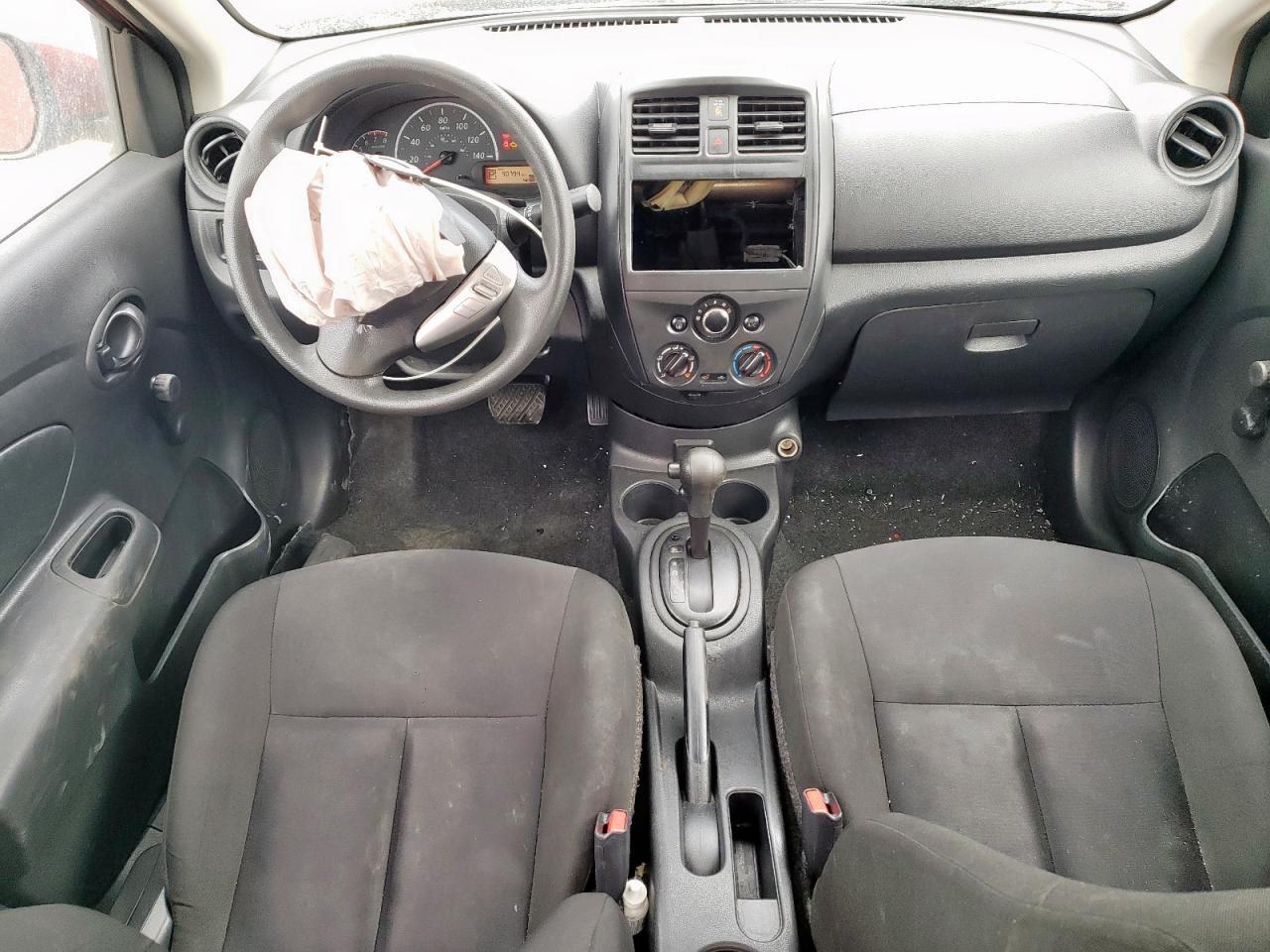 2018 NISSAN VERSA S photo 8