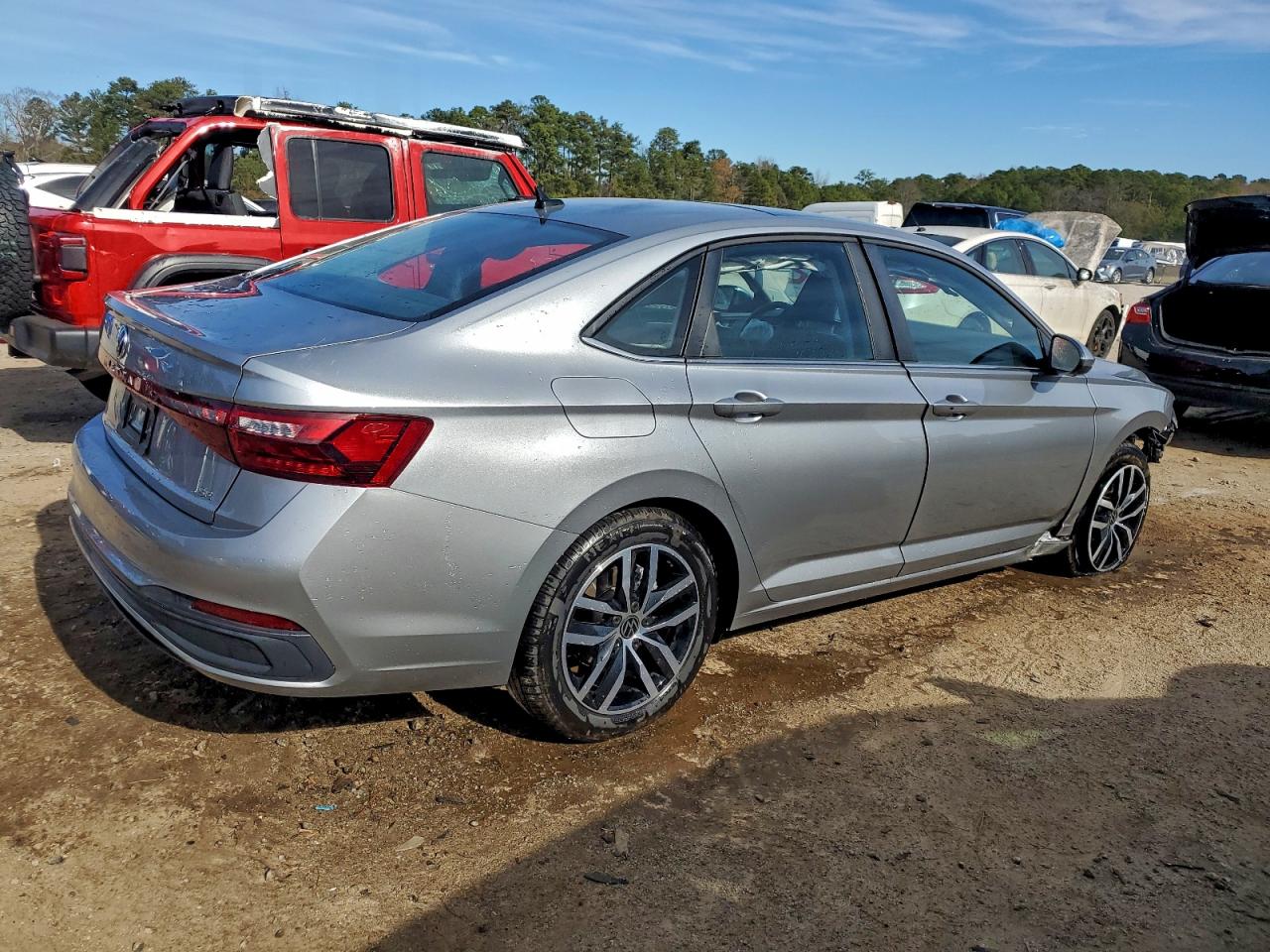 2025 VOLKSWAGEN JETTA SE photo 3