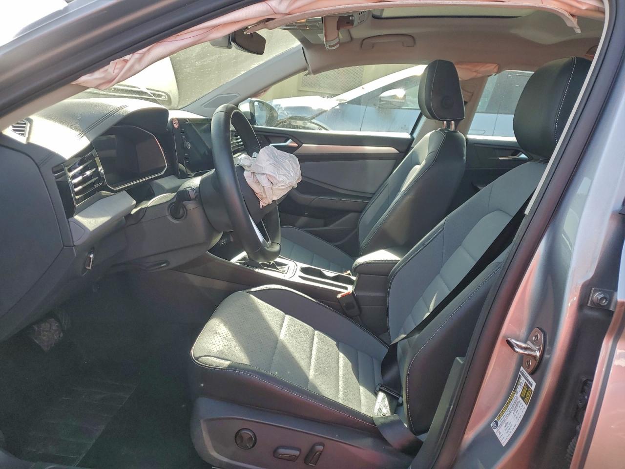 2025 VOLKSWAGEN JETTA SE photo 7