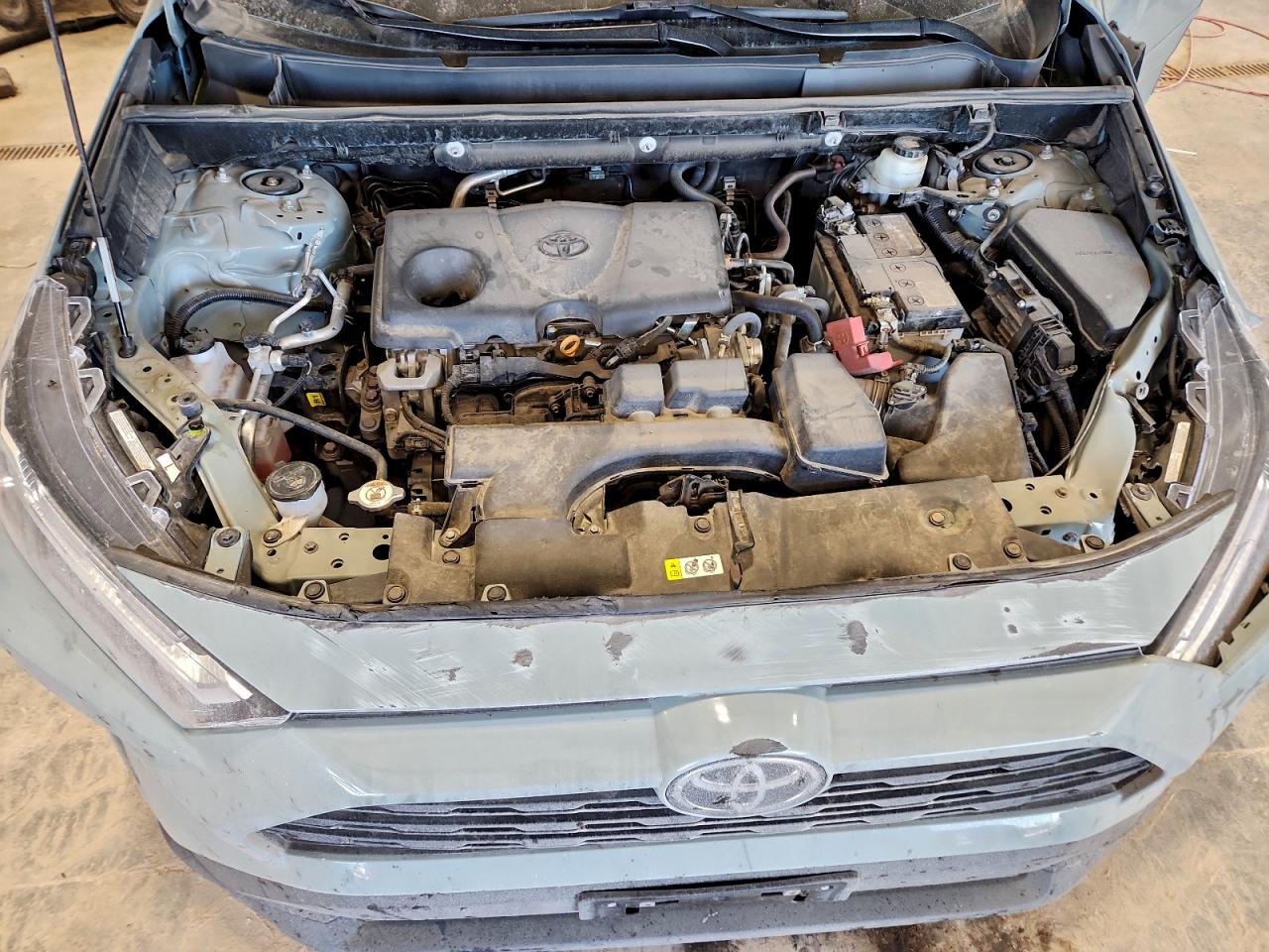 2022 TOYOTA RAV4 XLE photo 12