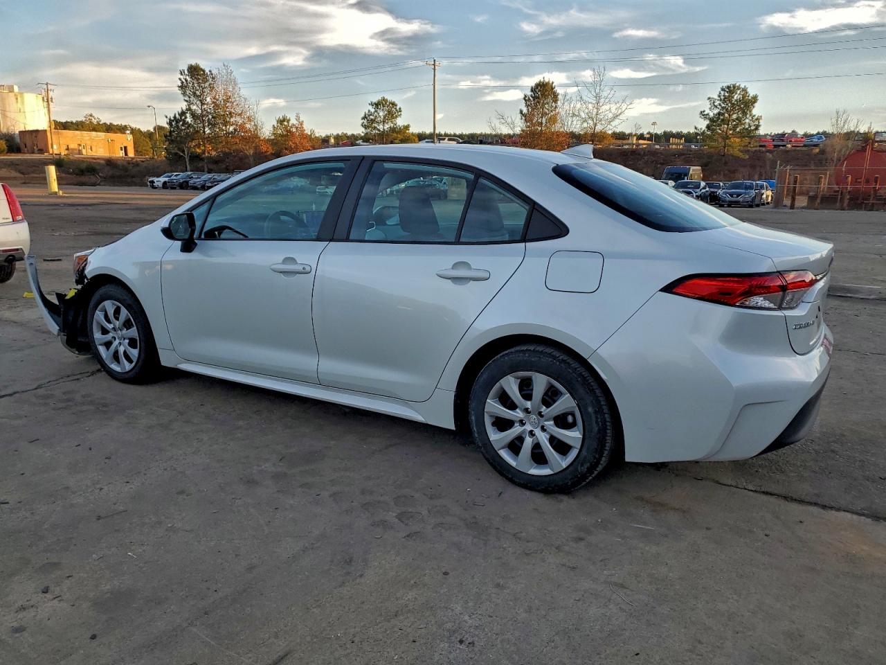 2023 TOYOTA COROLLA LE photo 2