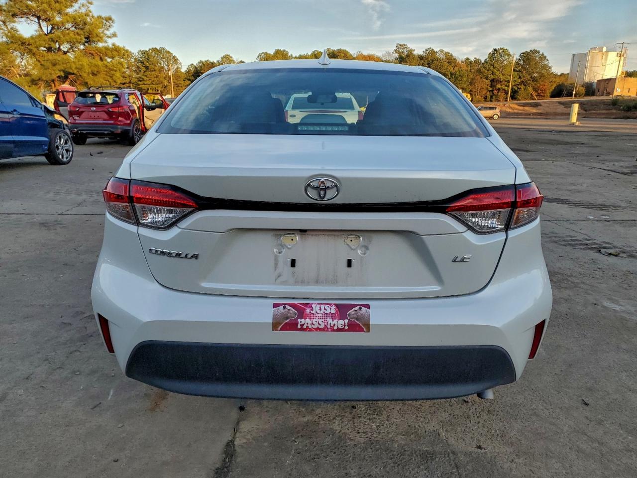 2023 TOYOTA COROLLA LE photo 6