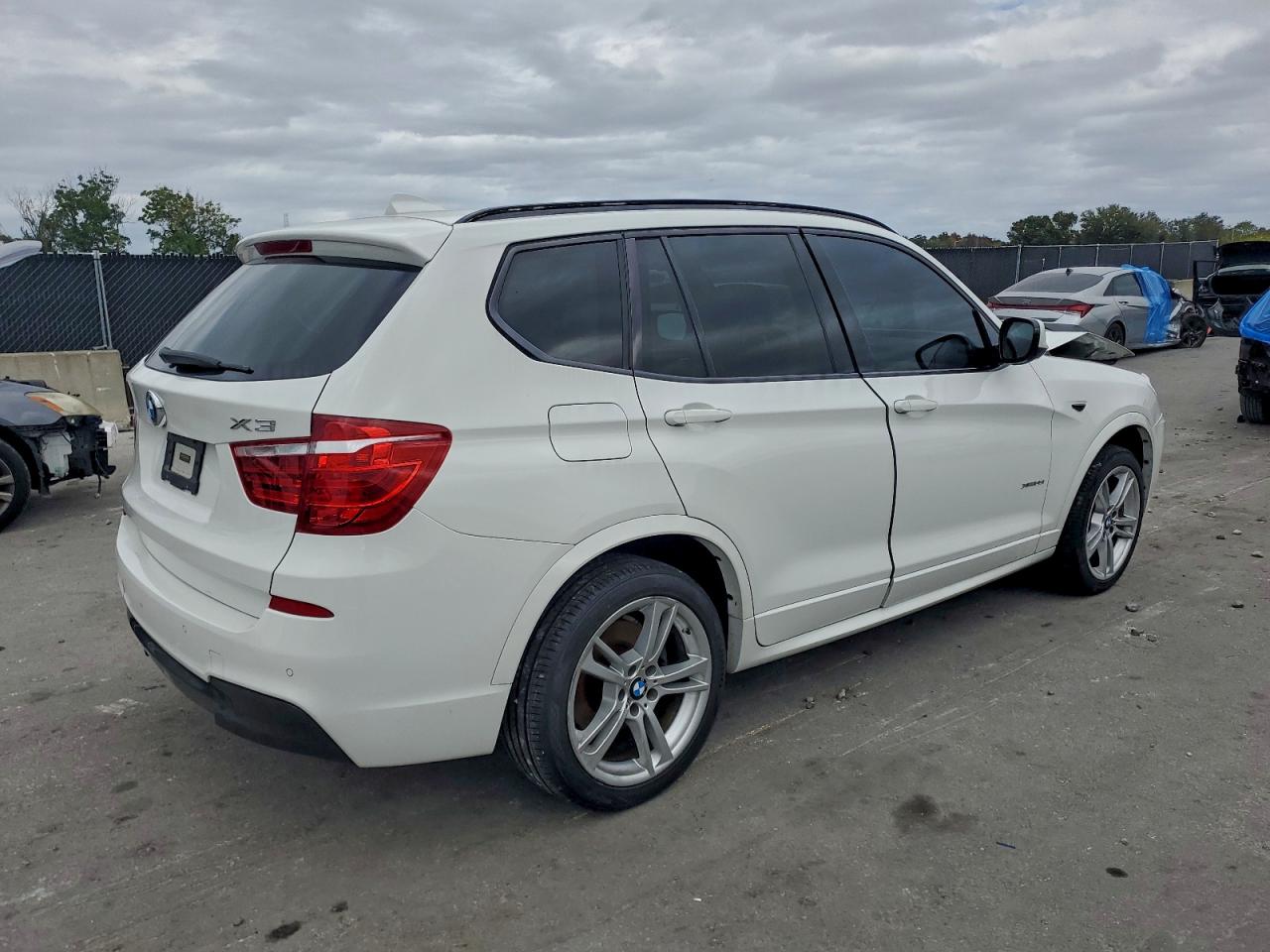 2012 BMW X3 XDRIVE35I photo 3