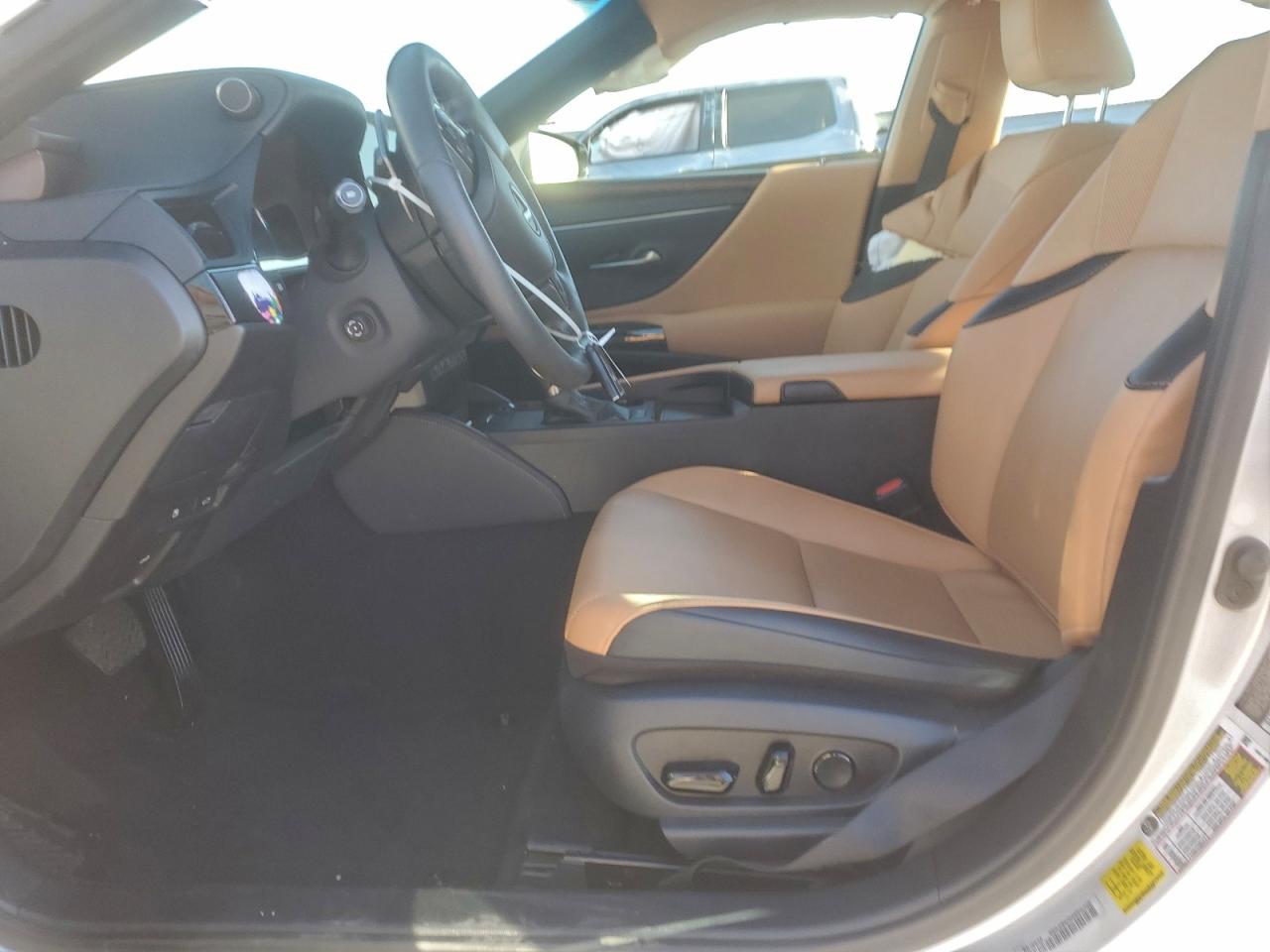 2023 LEXUS ES 300H BASE photo 7
