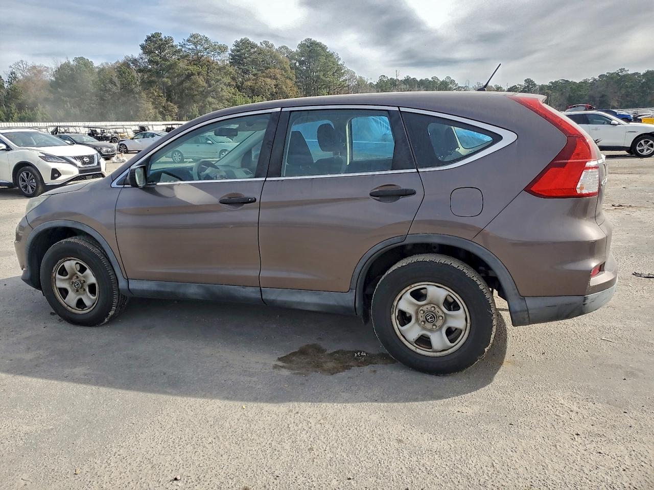 2015 HONDA CR-V LX photo 2