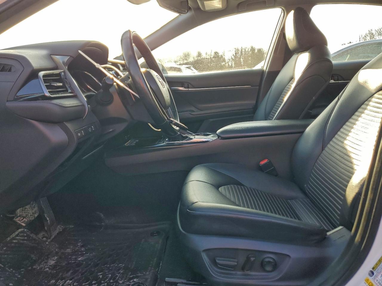 2019 TOYOTA CAMRY L photo 7