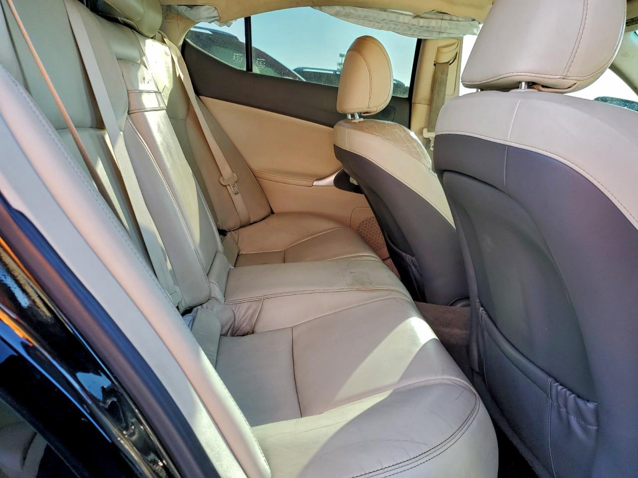 2011 LEXUS IS 250 photo 10
