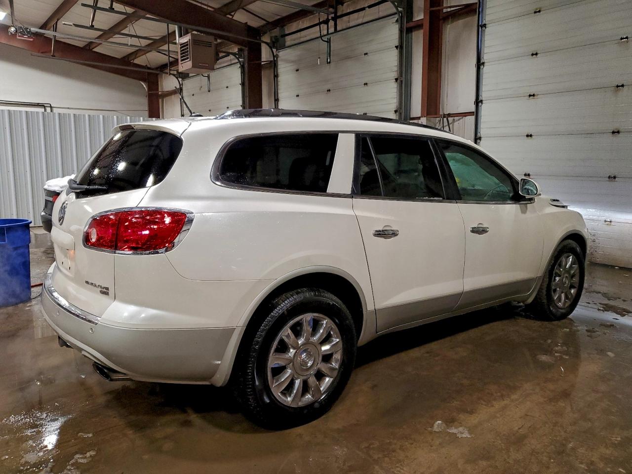 2011 BUICK ENCLAVE CXL photo 3
