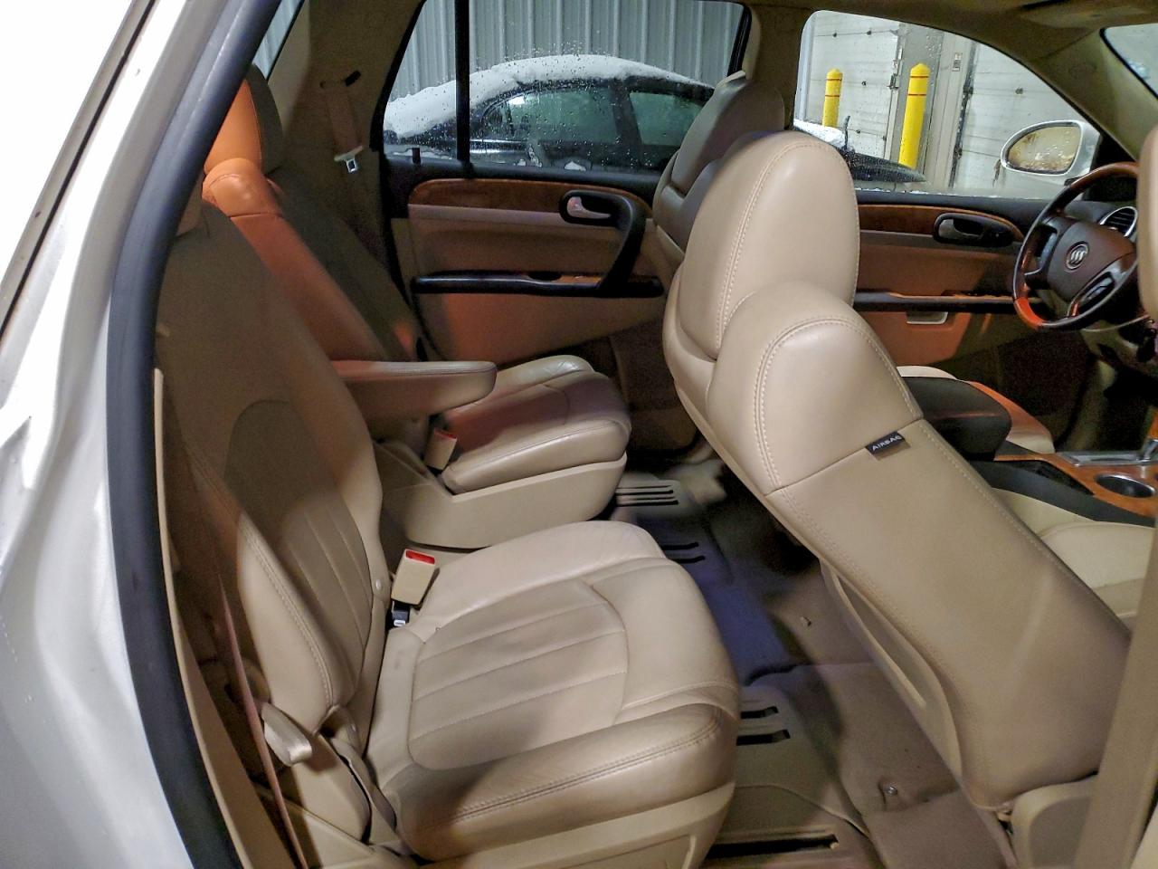 2011 BUICK ENCLAVE CXL photo 11