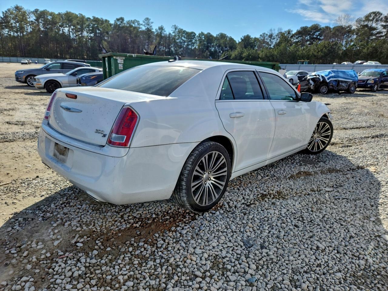 2014 CHRYSLER 300 S photo 3