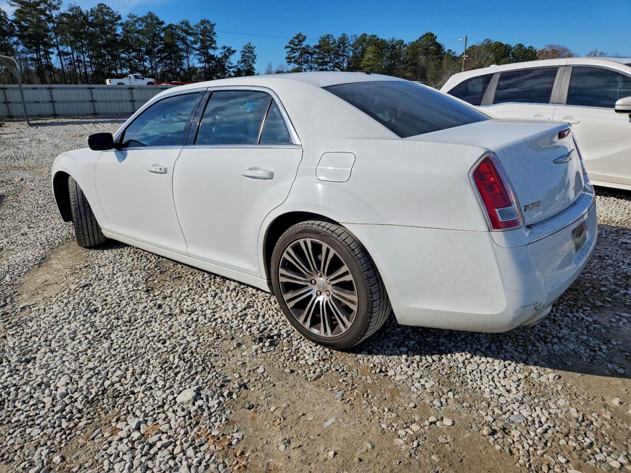 2014 CHRYSLER 300 S photo 2