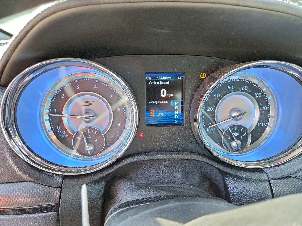 2014 CHRYSLER 300 S photo 9