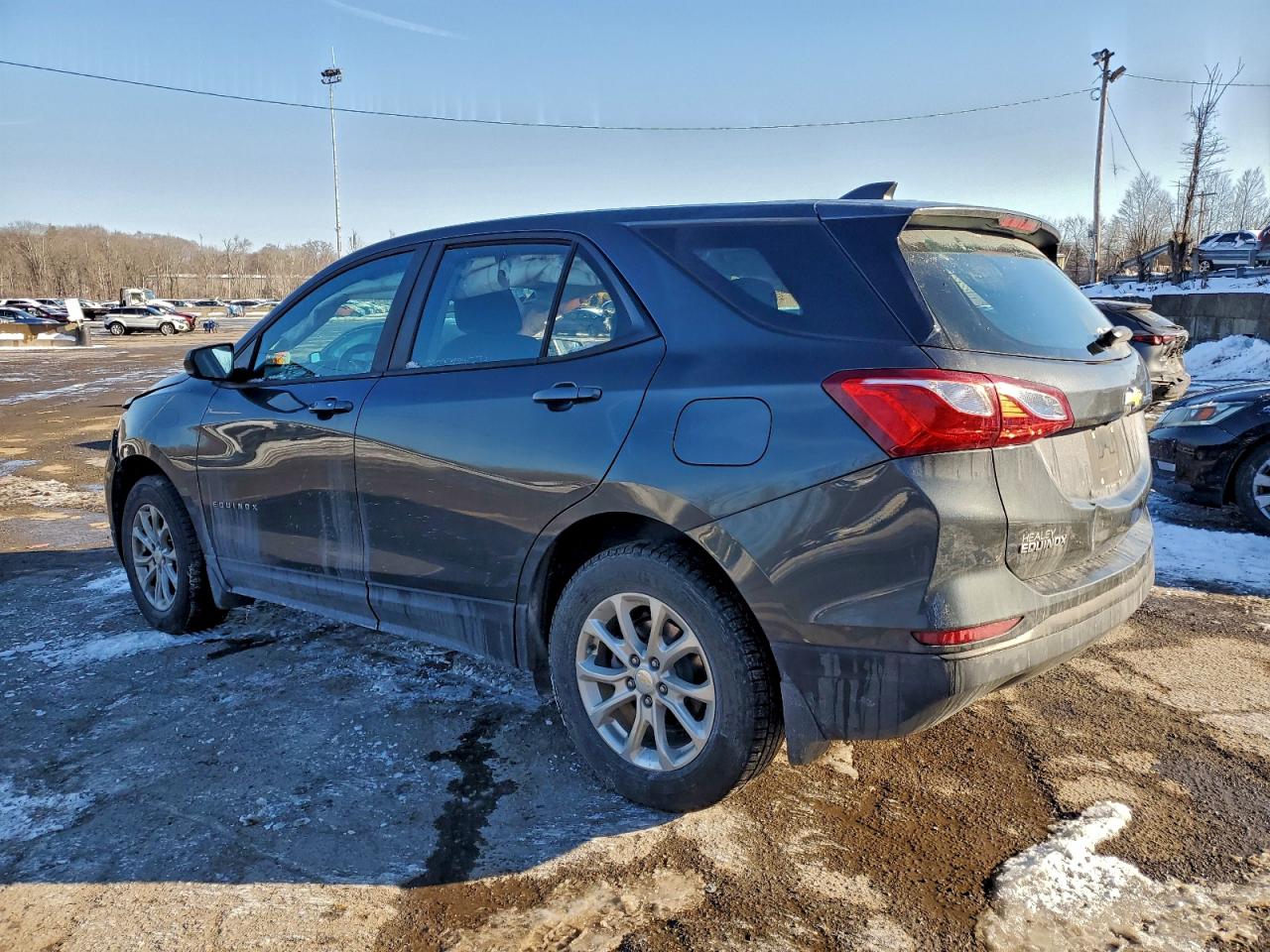 2021 CHEVROLET EQUINOX LS photo 2
