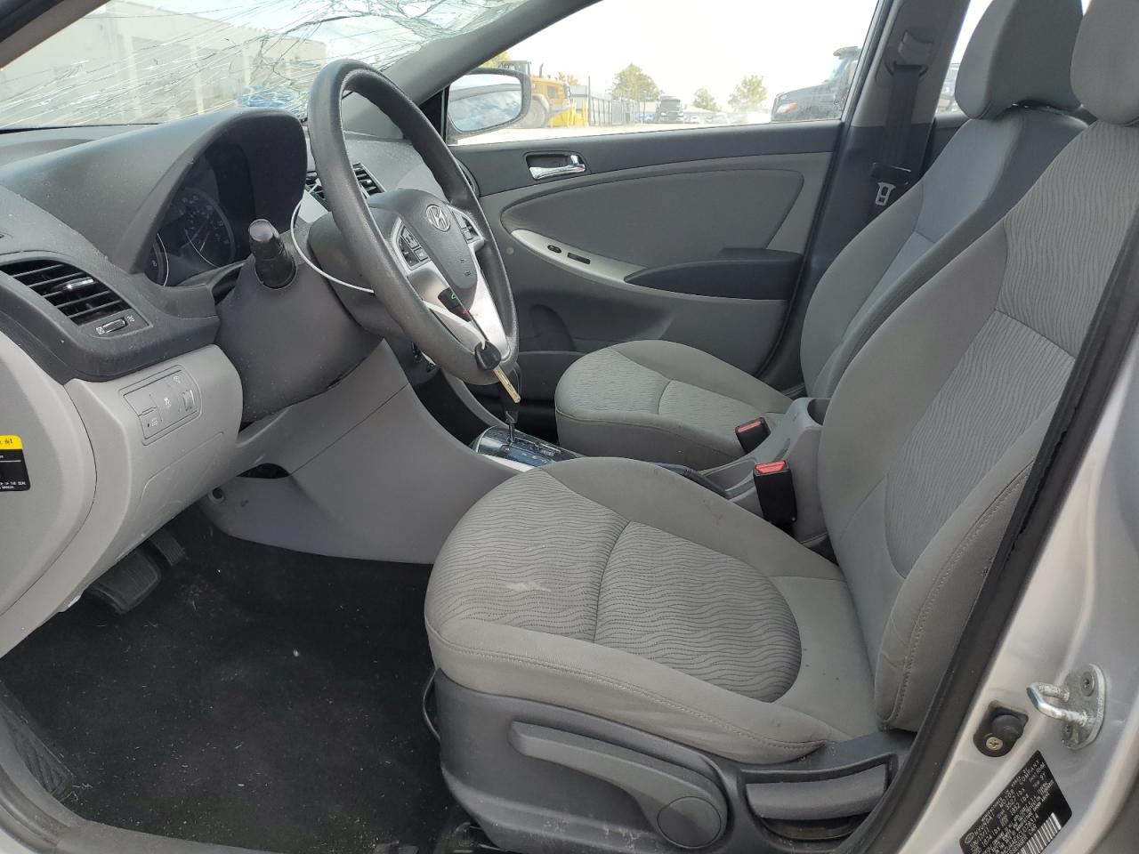 2012 HYUNDAI ACCENT GLS photo 7