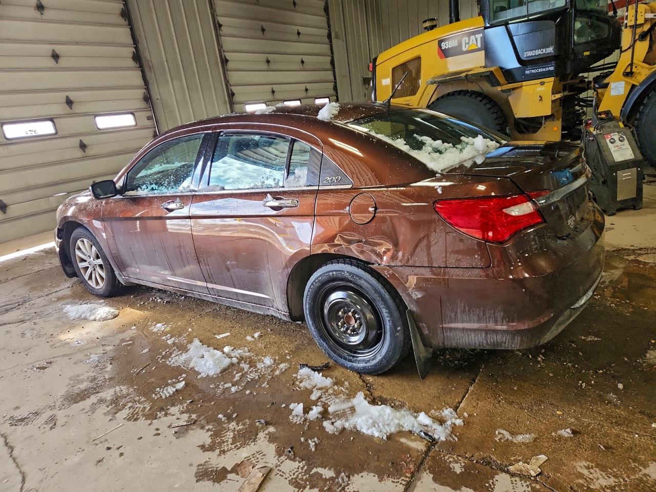 2013 CHRYSLER 200 LIMITED photo 2