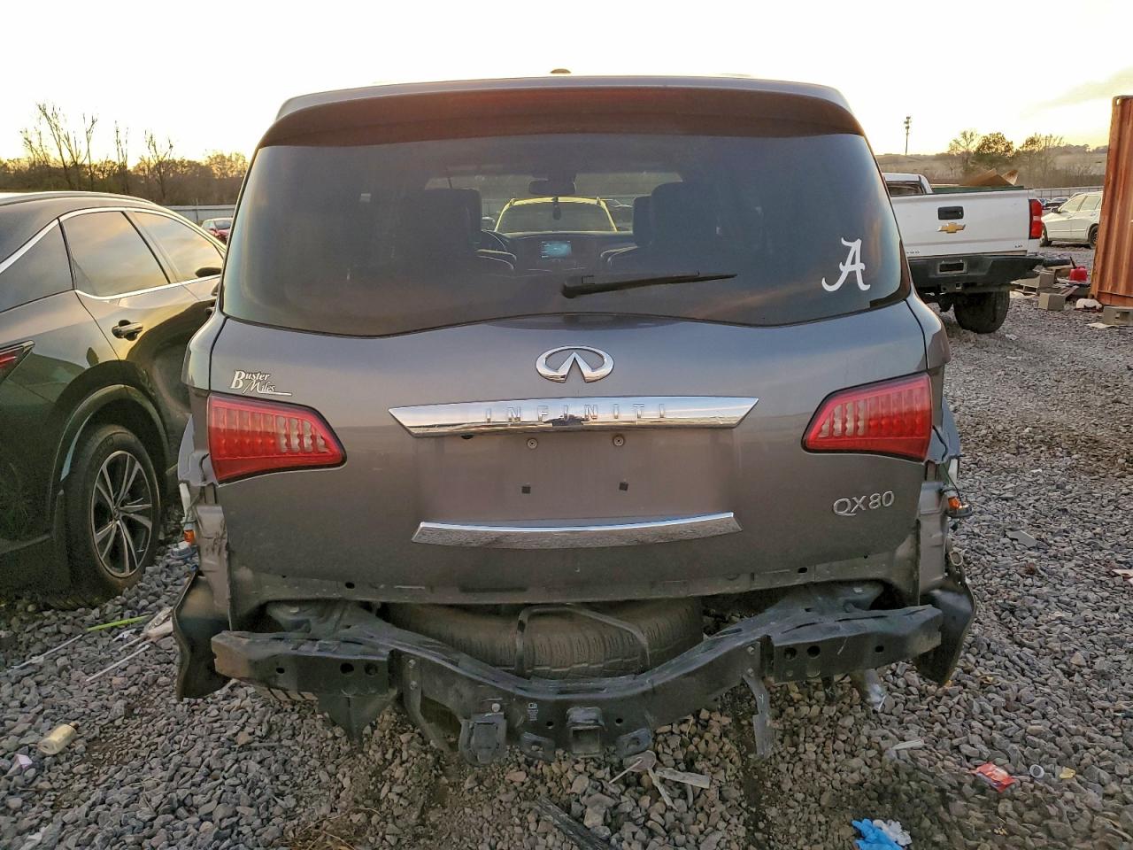 2017 INFINITI QX80 BASE photo 6