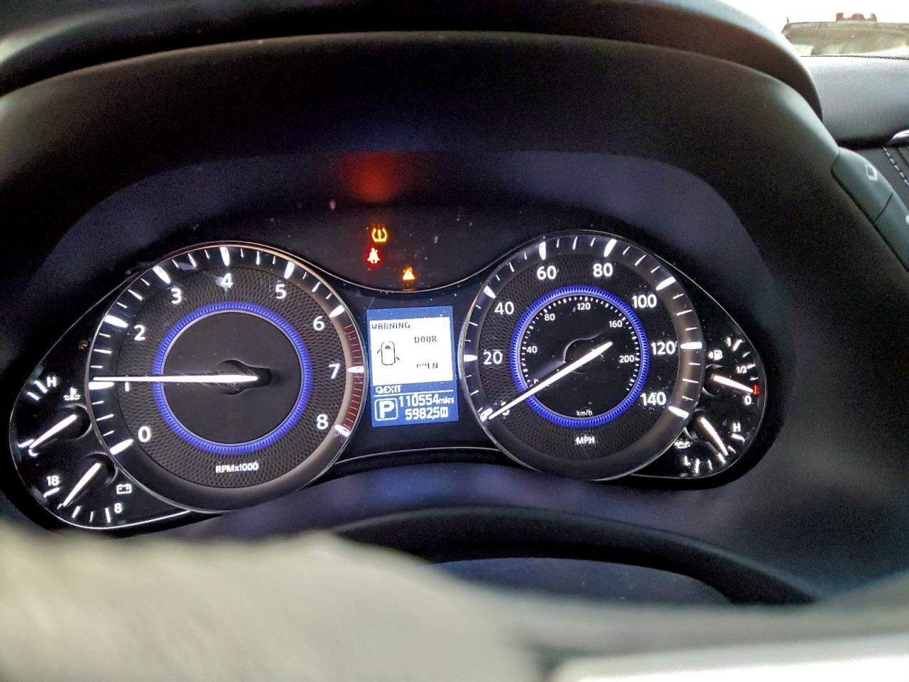 2017 INFINITI QX80 BASE photo 9