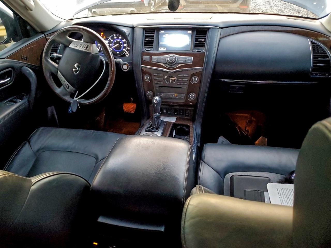 2017 INFINITI QX80 BASE photo 8