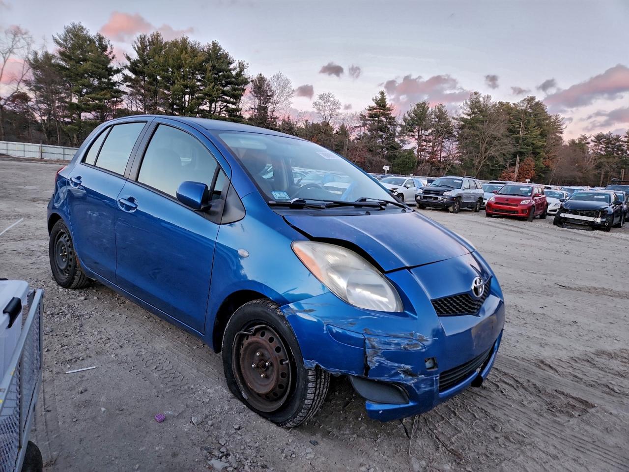 2010 TOYOTA YARIS photo 4
