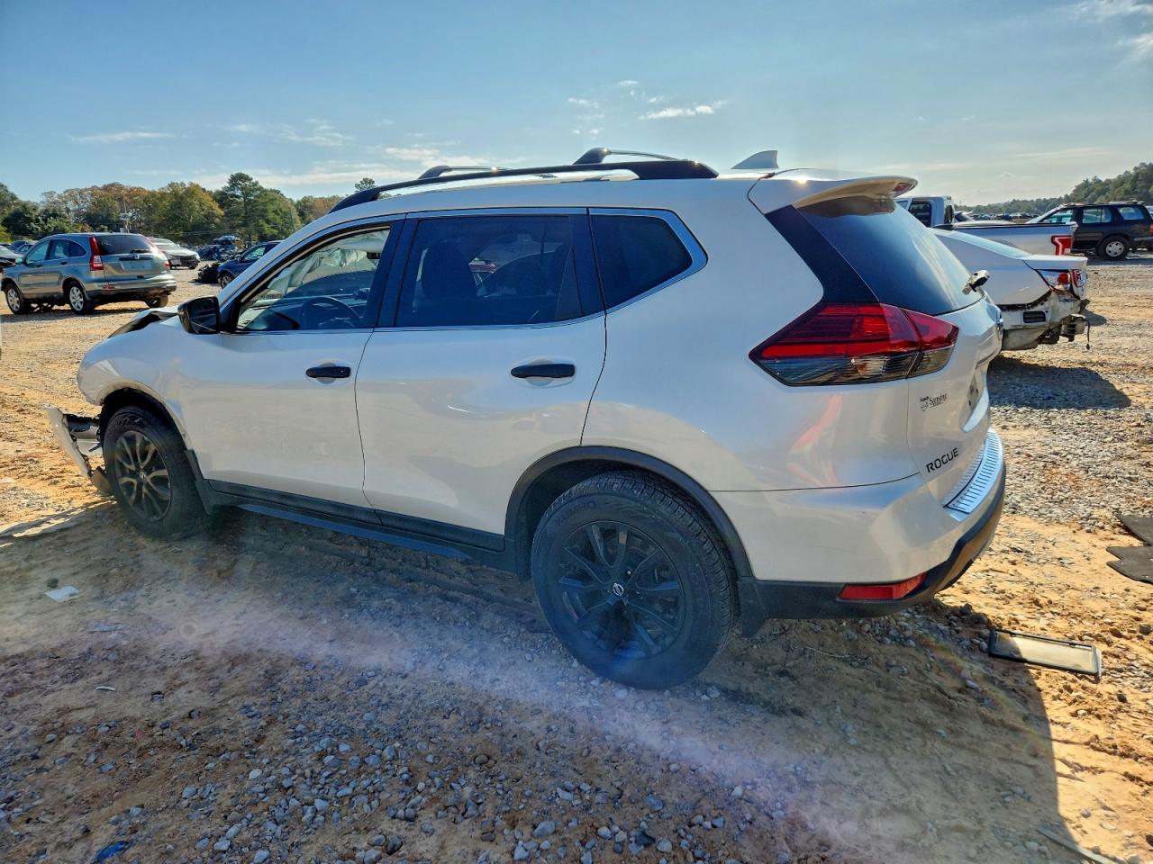 2017 NISSAN ROGUE S photo 2