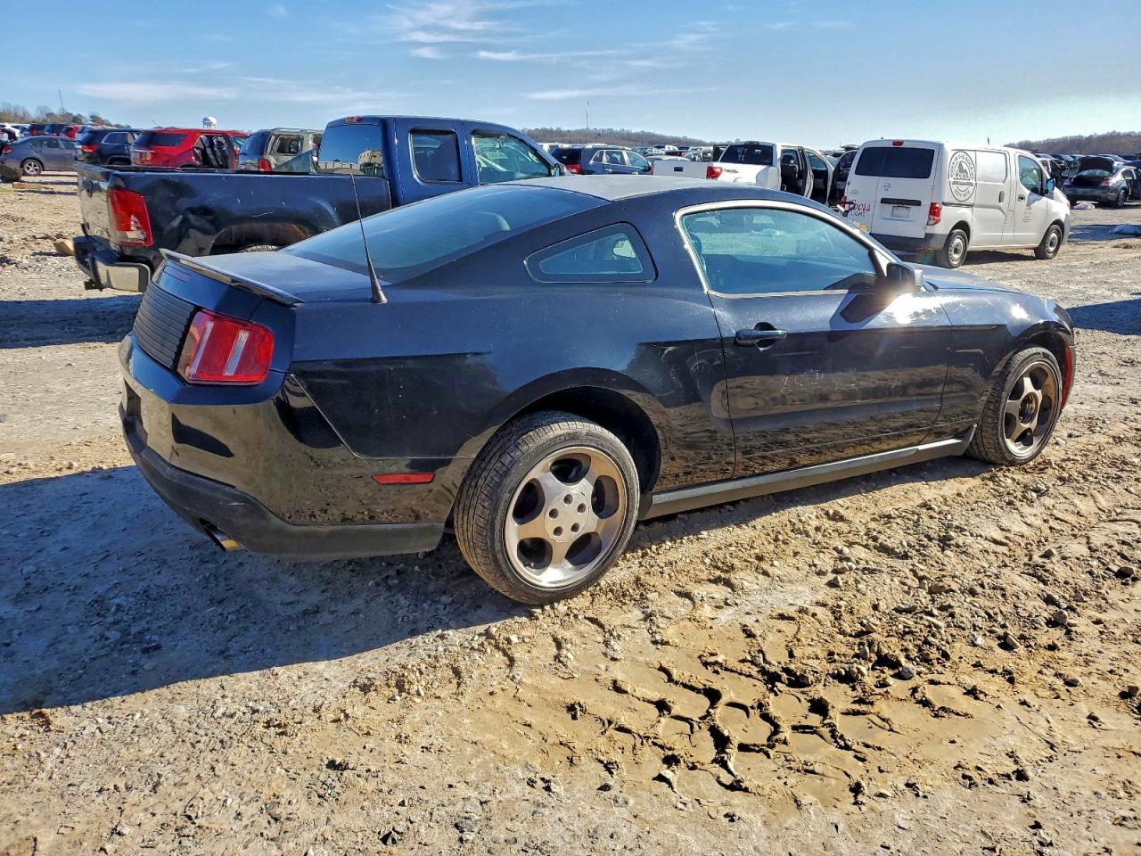 2012 FORD MUSTANG photo 5