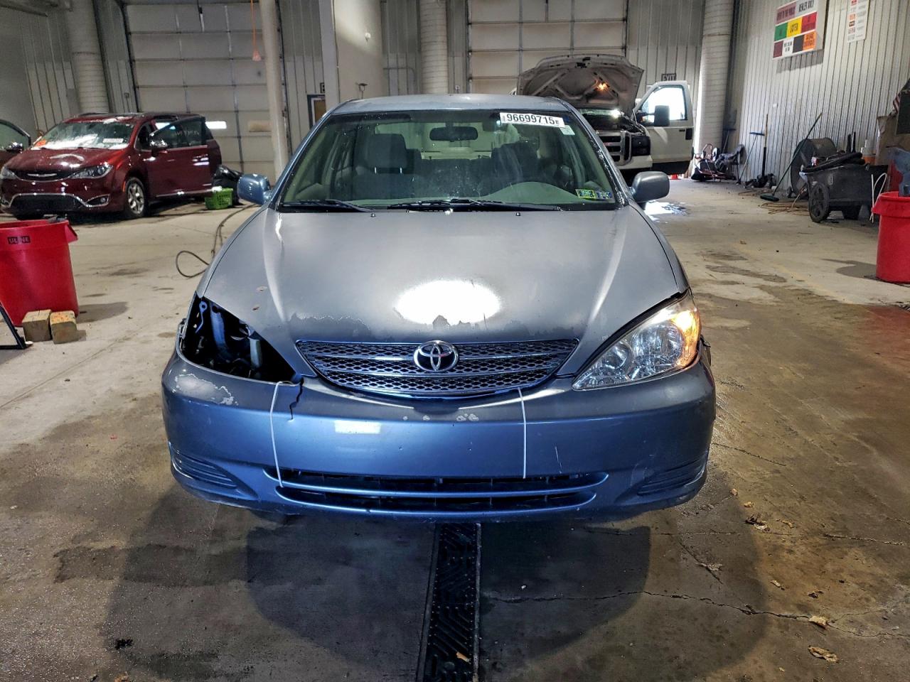2004 TOYOTA CAMRY LE photo 5