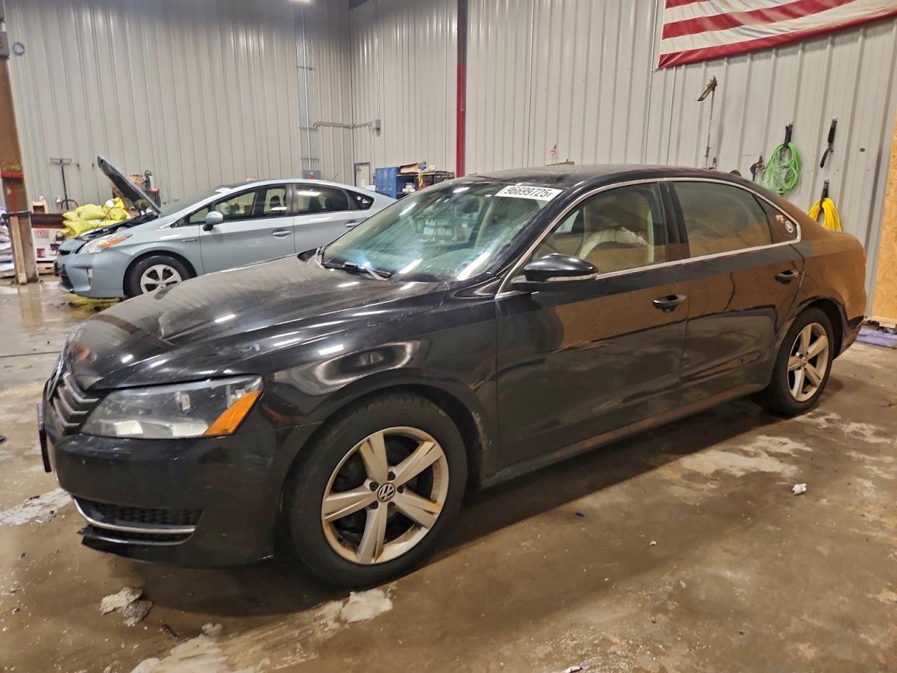 2012 VOLKSWAGEN PASSAT