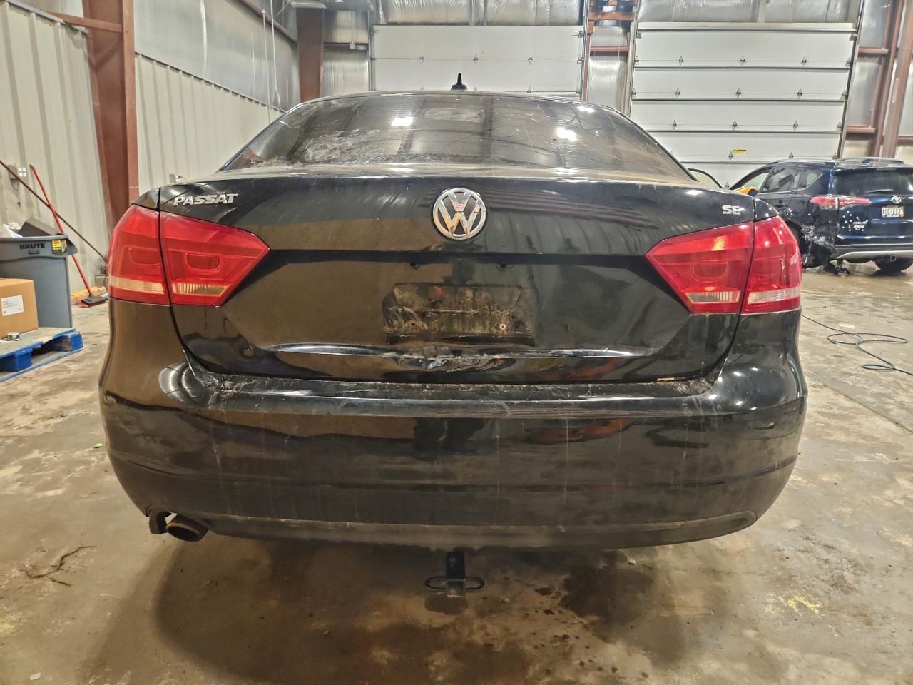 2012 VOLKSWAGEN PASSAT SE photo 6