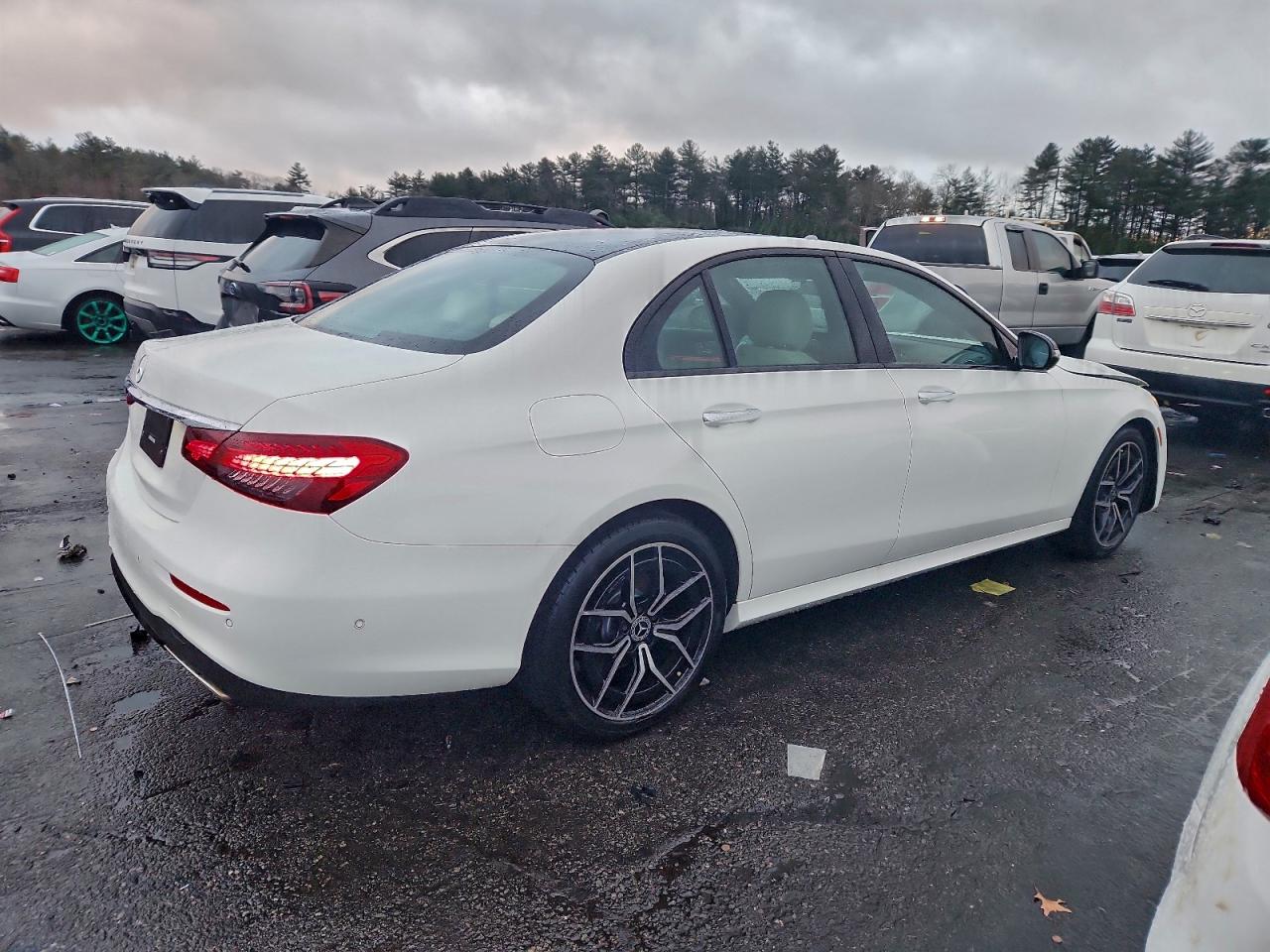 2023 MERCEDES-BENZ E 350 photo 3