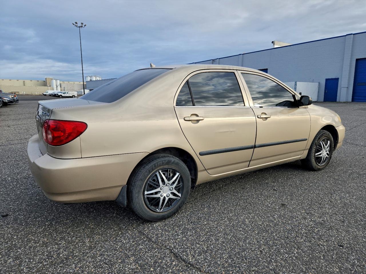 2005 TOYOTA COROLLA CE photo 3