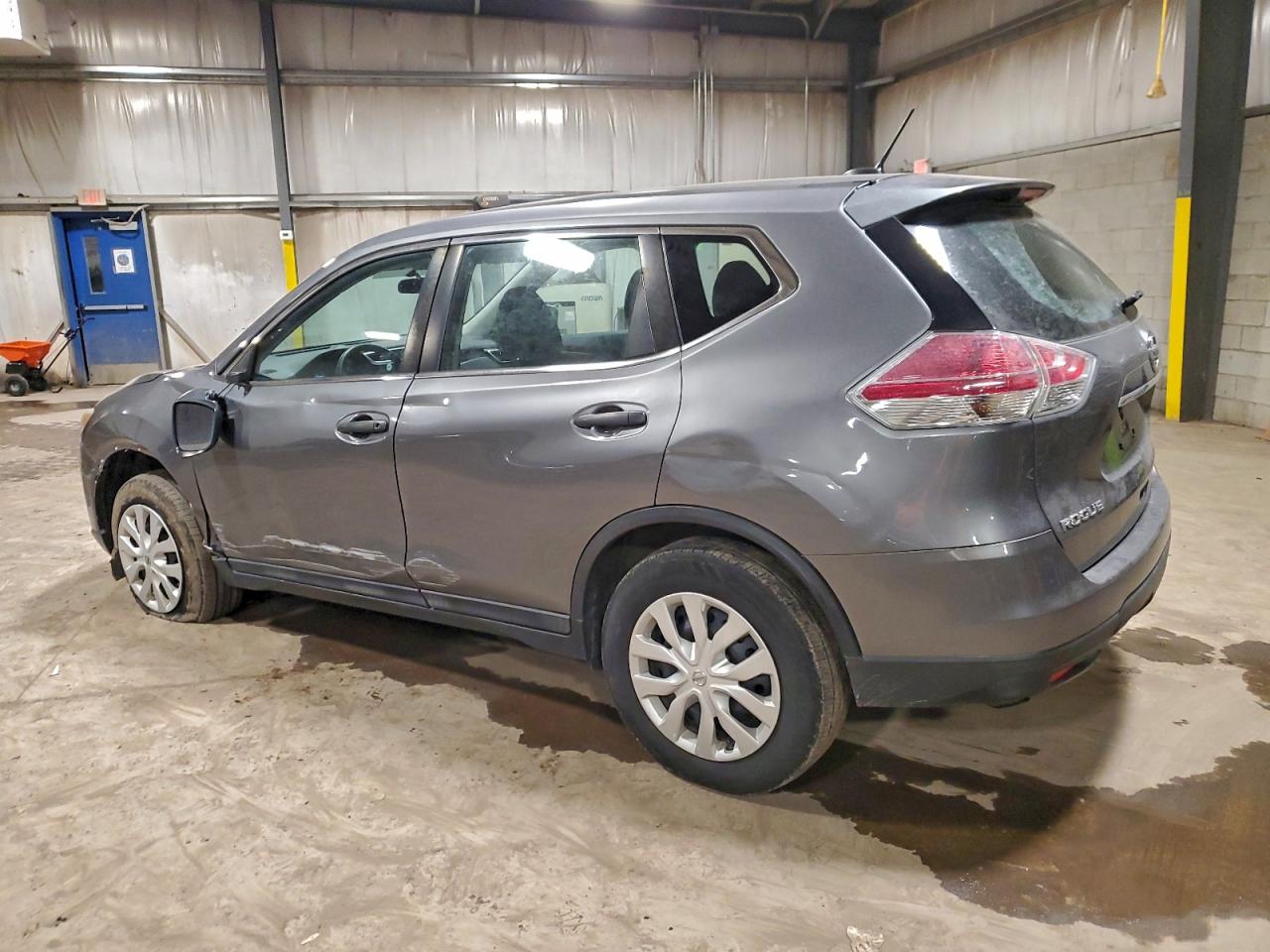 2016 NISSAN ROGUE S photo 2