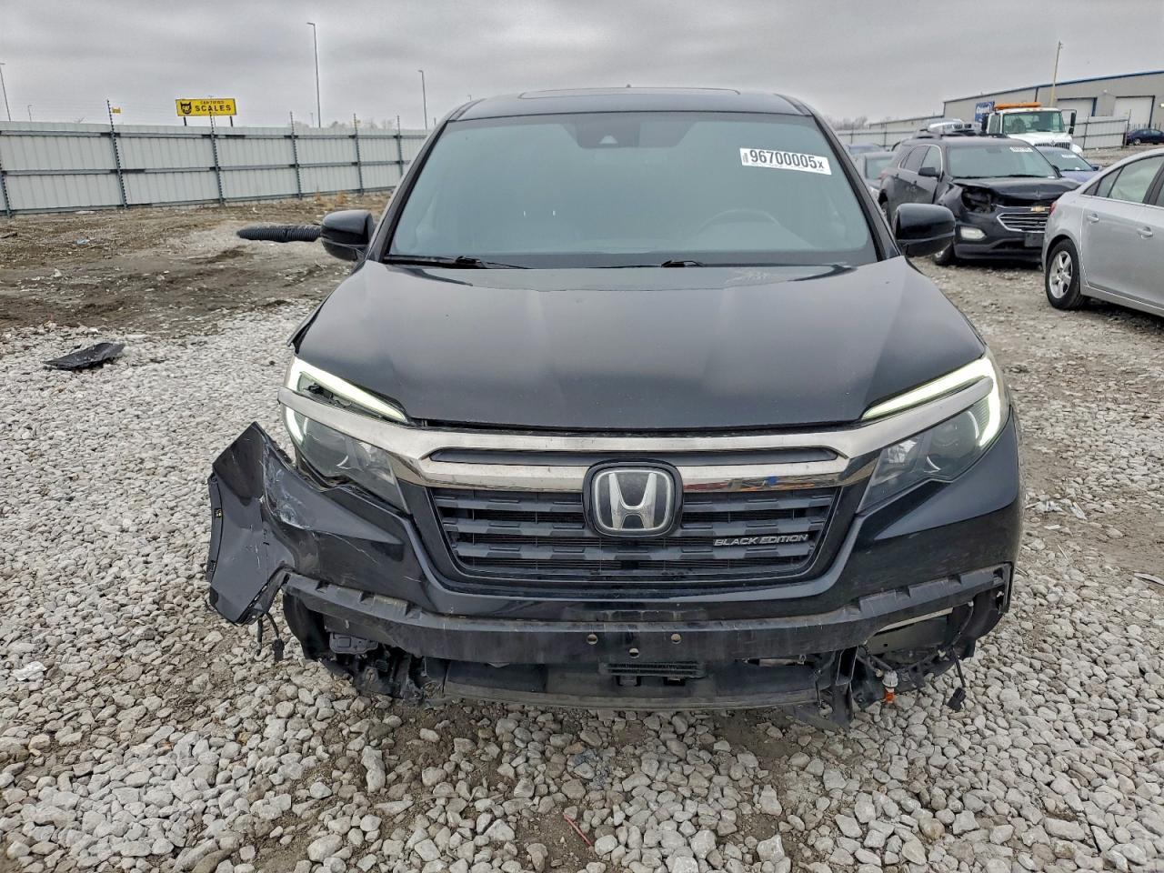 2019 HONDA RIDGELINE BLACK EDITION photo 5