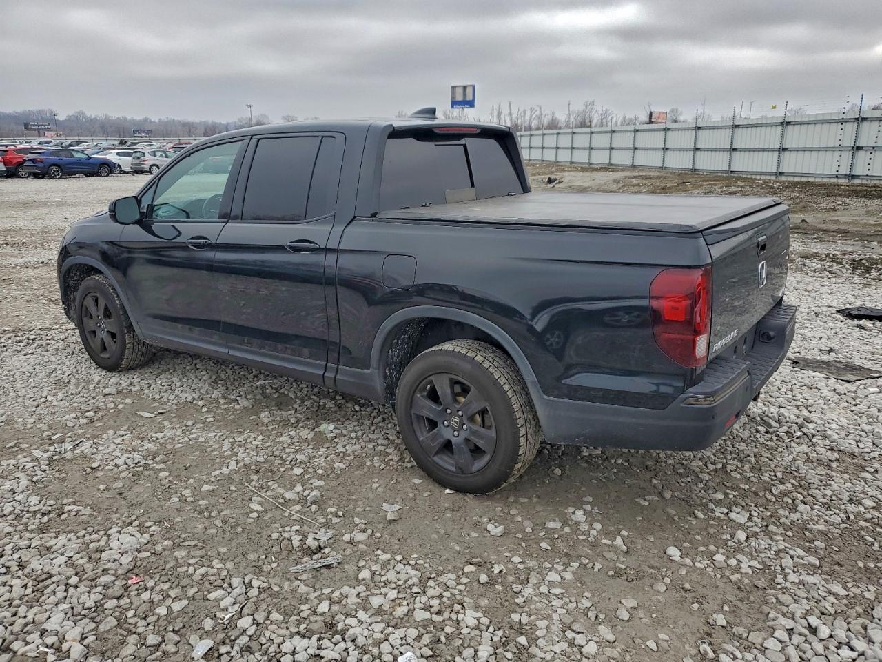 2019 HONDA RIDGELINE BLACK EDITION photo 2