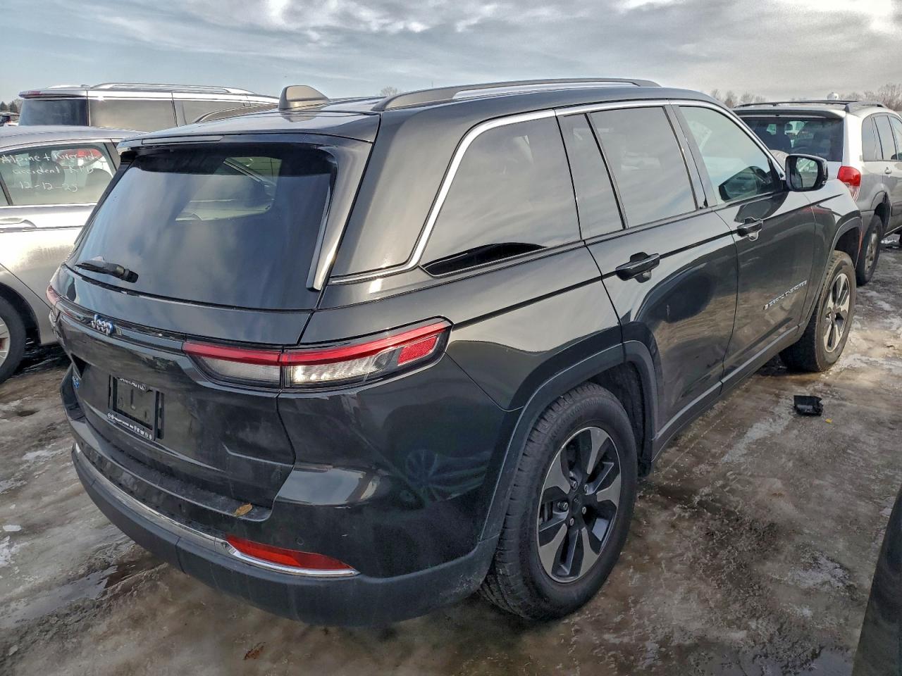 2024 JEEP GRAND CHEROKEE LIMITED 4XE photo 3