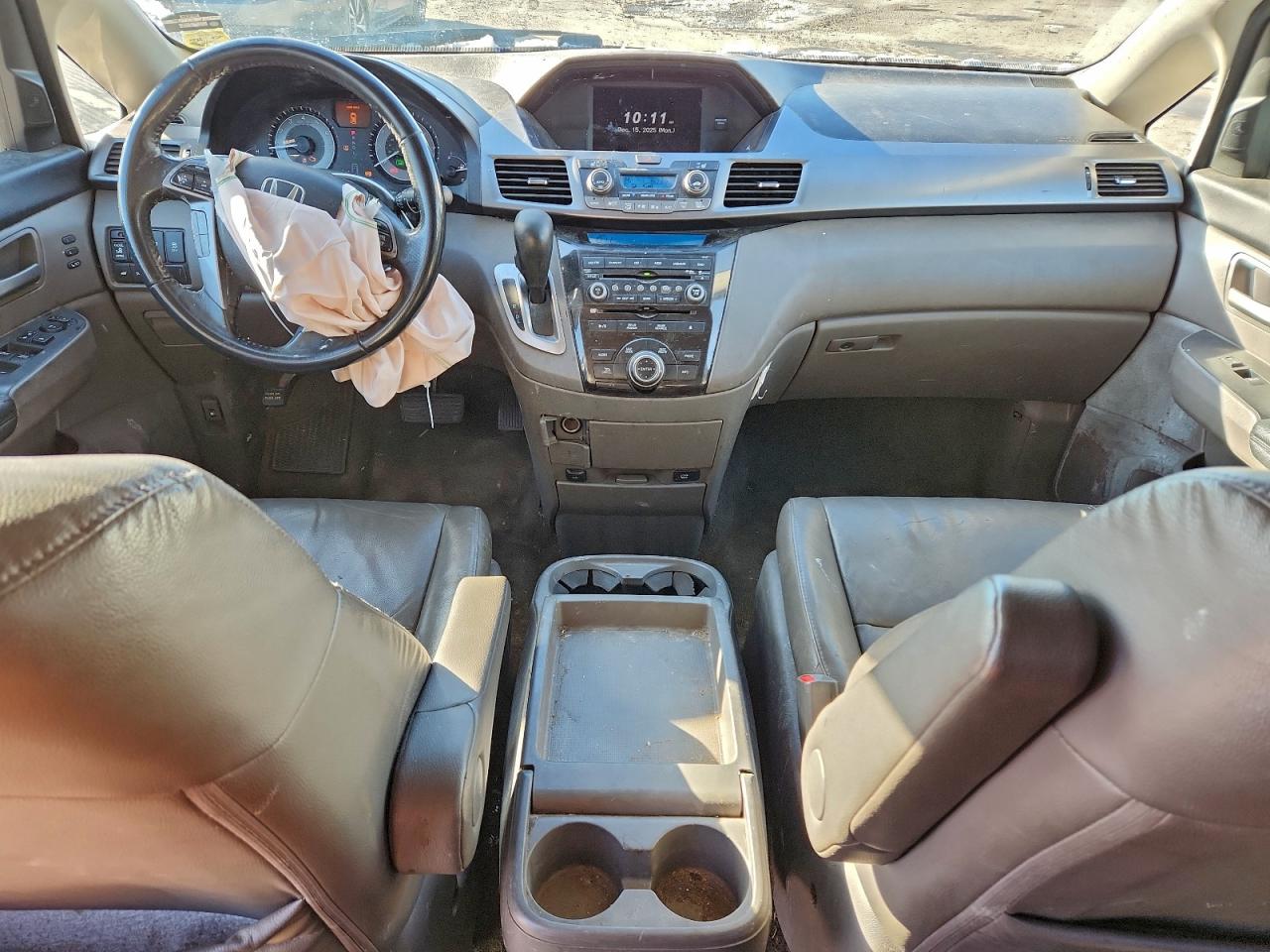 2013 HONDA ODYSSEY TOURING photo 8
