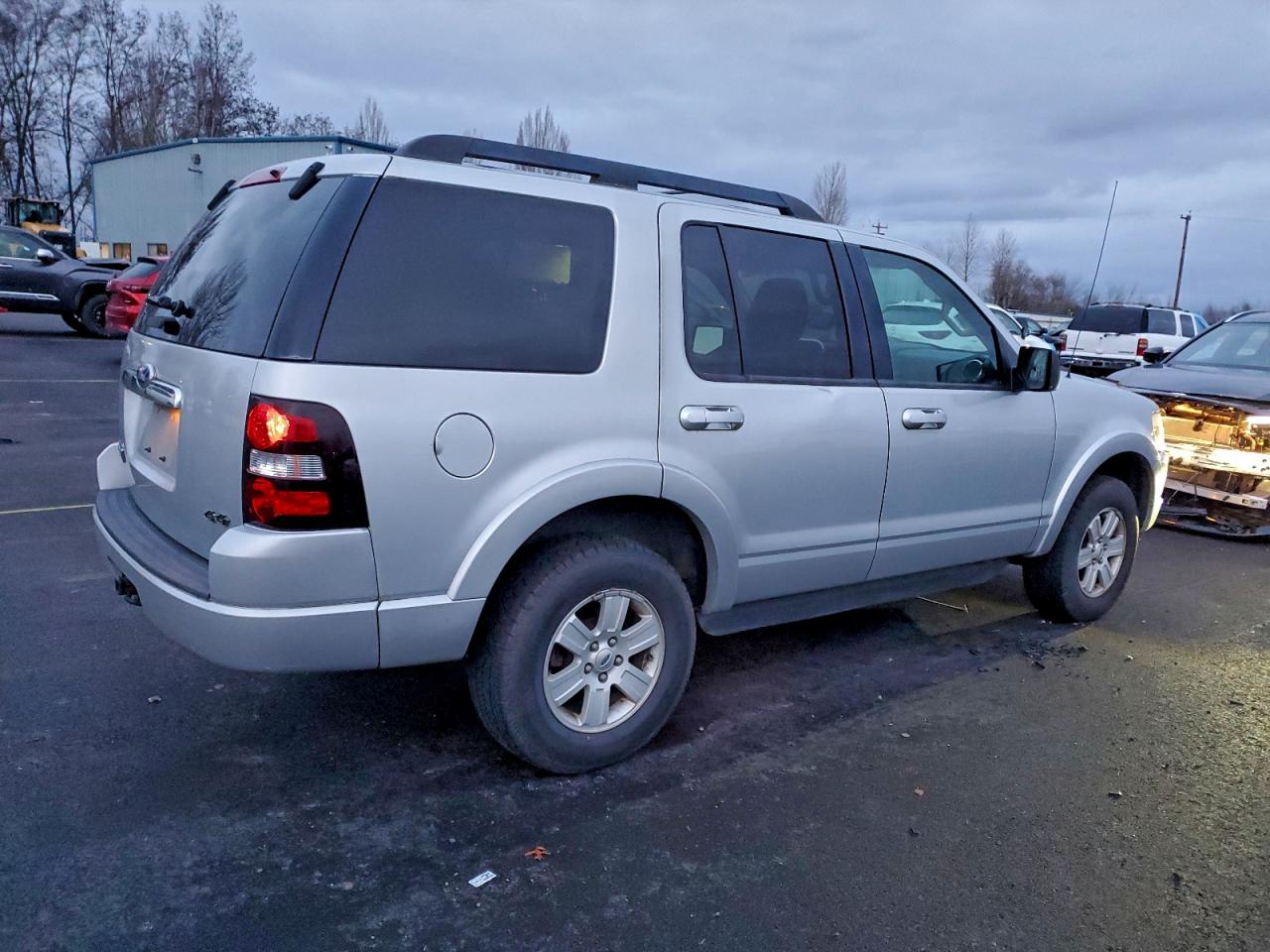 2010 FORD EXPLORER XLT photo 3