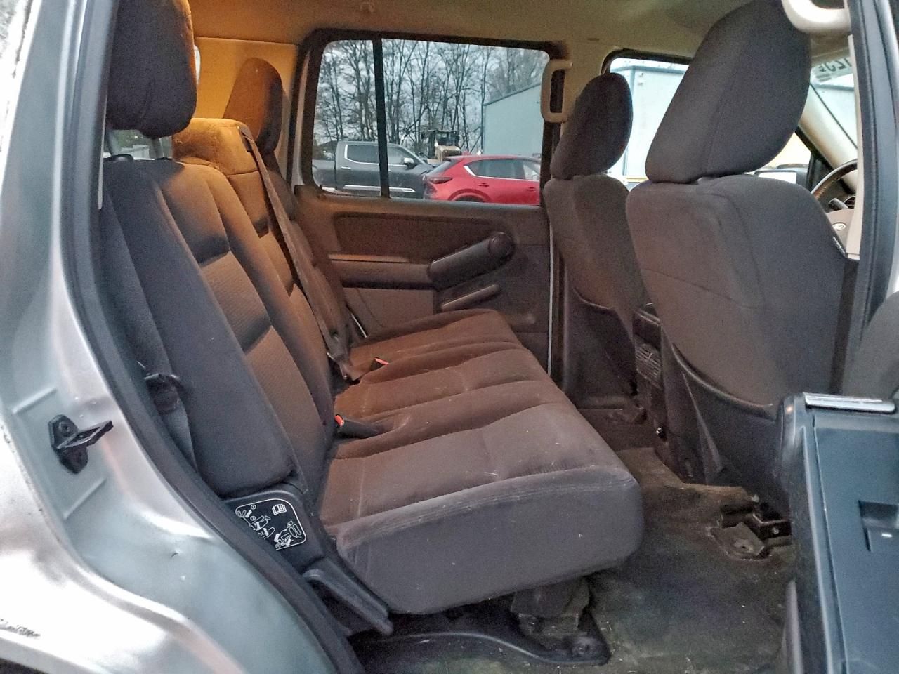 2010 FORD EXPLORER XLT photo 11