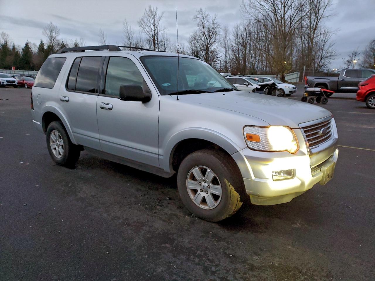 2010 FORD EXPLORER XLT photo 4