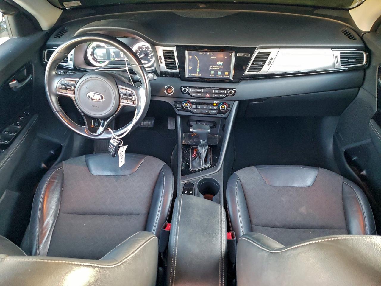 2017 KIA NIRO EX photo 8
