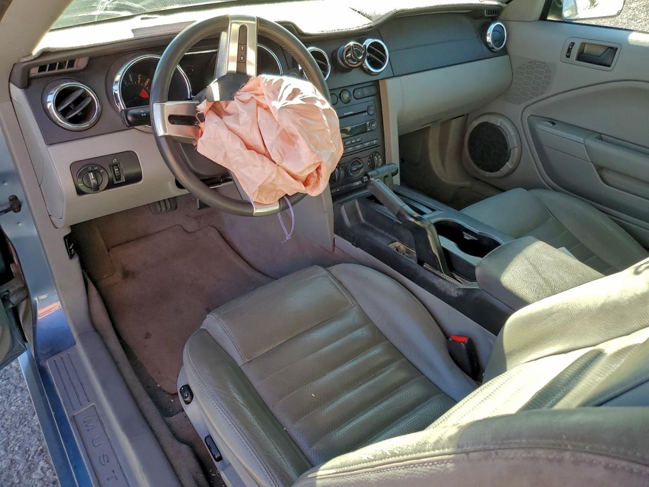 2005 FORD MUSTANG GT photo 8