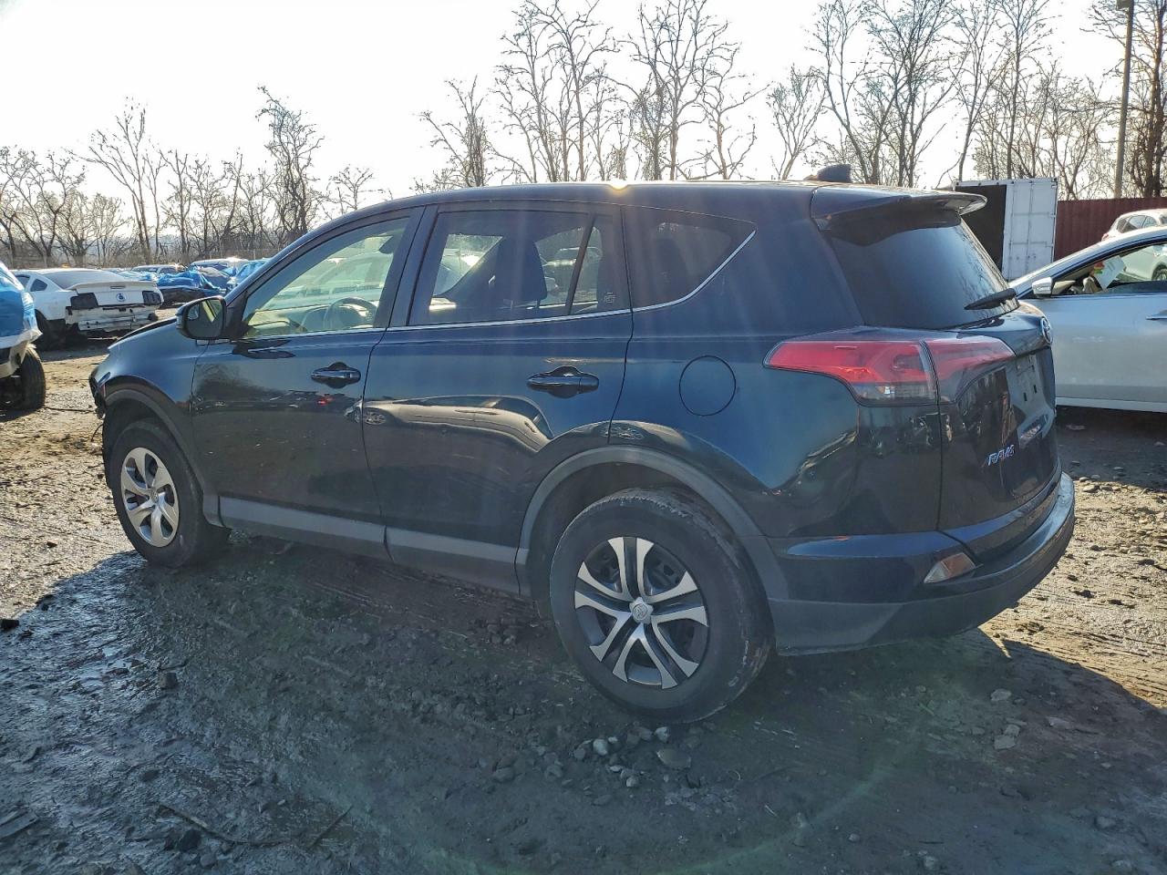 2018 TOYOTA RAV4 LE photo 2